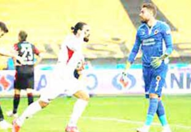 Gaziantep FK, Kenan Özer ile yollarını karşılıklı anlaşarak ayırdı