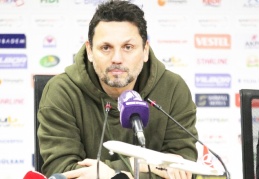 Gaziantep FK Teknik Direktörü Erol Bulut: "Türk futbolu çok önemli bir kaleci daha kazandı"