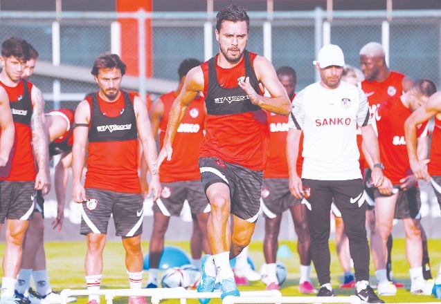 Gaziantep FK’da 2 futbolcunun test sonucu pozitif çıktı
