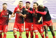 Gaziantep FK'da 3 futbolcunun test sonucu pozitif çıktı