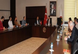 Gaziantep gibi farklı özellikleri olan kentleri seçiyoruz