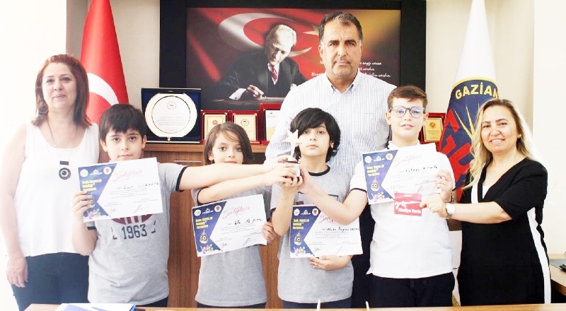 Gaziantep Kolej Vakfı’na ''Yükselen Yıldızlar'' ödülü