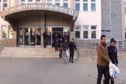 Gaziantep merkezli 11 ilde Bylock kullananlara operasyon: 35 gözaltı 