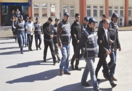 Gaziantep merkezli 5 ilde düzenlenen operasyonda 15 kişi gözaltına alındı