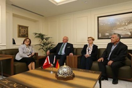 Gaziantep mülteciler konusunda gelecek inşa ediliyor