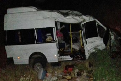 Gaziantep otobanında tarım işçilerini taşıyan minibüs yoldan çıktı