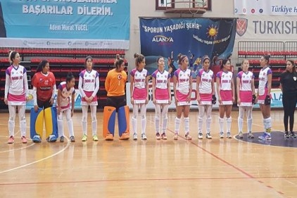Gaziantep Polisgücü, toplam 32 puanla namağlup unvanını koruyor