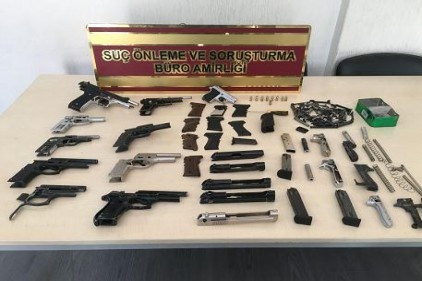 Gaziantep polisinden silah deposuna operasyon 
