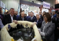 Gaziantep, sadece kendi çalışmaz yanındakini de çalıştırır