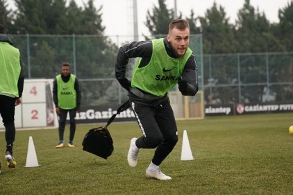 Gaziantep, Sivasspor maçı hazırlıklarını taraftarın yoğun desteğiyle sürdürdü
