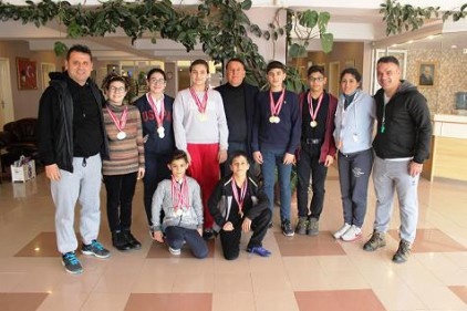 Gaziantep takımı bölge birincisi olarak Elazığ&#8217;da yapılacak yarı finallere yükseldi