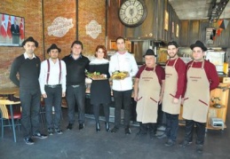 Gaziantep usulü hamburger yaptılar