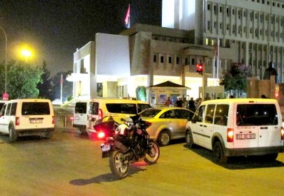 Gaziantep Valiliği önündeki şüpheli kadın gözaltına alındı