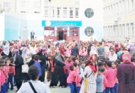 Gaziantep Valisi Davut Gül, kar ve buzlanma nedeniyle 1 gün tatil edildiğini duyurdu