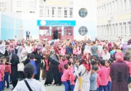 Gaziantep Valisi Davut Gül, kar ve buzlanma nedeniyle 1 gün tatil edildiğini duyurdu