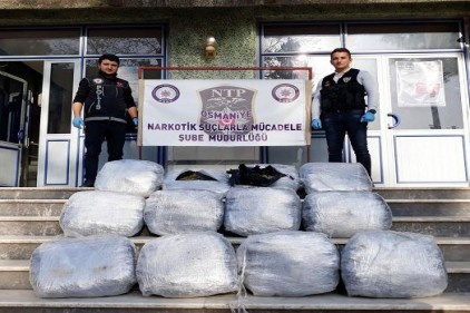 Gaziantep yolunda 60 kilo esrar ele geçirildi