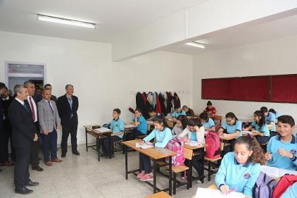Gaziantep&#8217;e örnek kütüphane yapmak için kolları sıvadı