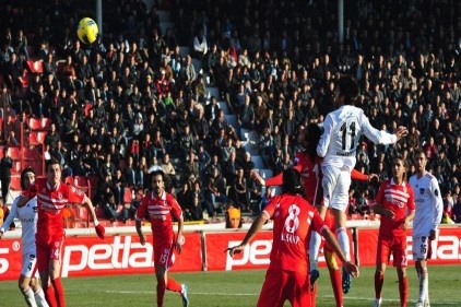 Gaziantep&#8217;i sevindiren gol 82. dakikada geldi 1-0