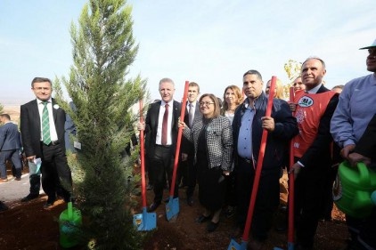 "Gaziantep&#039;i yeşil bir kuşakla buluşturacağız"