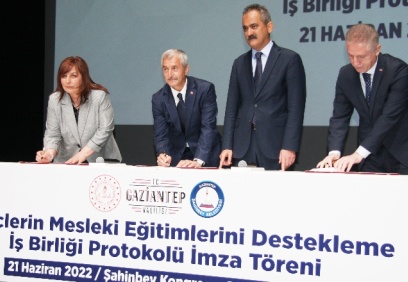 Gaziantep’in eğitimdeki sorunlarını çözmek için büyük yatırımlar yaptık