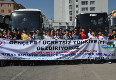 Gaziantepli gençler, 9 ili kapsayan gezi için yola çıktı