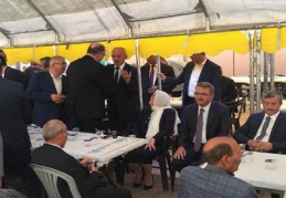 Gaziantepliler Birecik’te taziye evine akın ediyor 