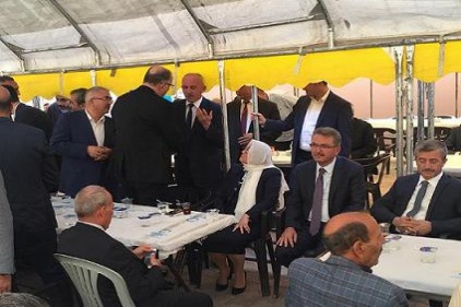 Gaziantepliler Birecik&#8217;te taziye evine akın ediyor 