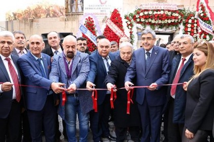 Gaziantepliler Dernekleri&#8217;nin yeni hizmet binası törenle hizmete açıldı