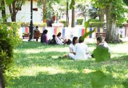 Gaziantepliler park, çarşı ve alış-veriş merkezlerine akın etti