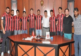 Gaziantepspor 9 futbolcusuyla sözleşme yeniledi 