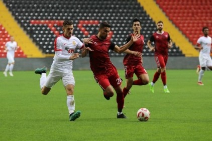 Gaziantepspor sahasında Eskişehirspor&#8217;a 4-1 yenildi