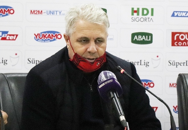 Gaziantepspor Teknik Direktörü Marius Sumudica: İlk geldiğimde eleştiriler vardı şu anda ligde dördüncü sıradayız