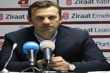 Gaziantepspor Teknik Direktörü Okan Buruk: Kırmızı kart gördük ve maç berabere gitti