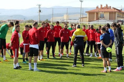 Gaziantepspor&#039;dan Gazişehir&#039;e başarı mesajı 