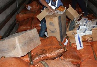 Gaziantep'te 565 bin paket kaçak sigara ele geçirildi
