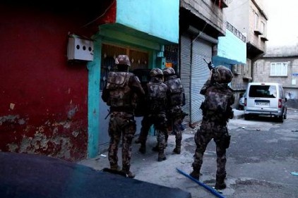 Gaziantep&#039;te 200 polisle uyuşturucu operasyonu