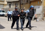 Gaziantep'te 12 saat süren operasyonda 3 kişi yaralı ele geçirildi