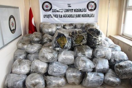 Gaziantep&#039;te 1 ton uyuşturucu ele geçirildi