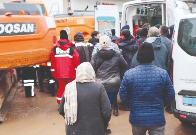 Gaziantep’te 16 yaşındaki Aysun Yılmaz, 29 saat sonra sağ kurtarıldı