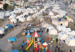 Gaziantep’te 80 bin vatandaşın geçici barınması için 11 noktada 17 bin 27 çadır kuruldu
