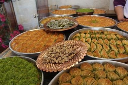 Gaziantep&#8217;te bayram baklavası için yoğun mesai yapılıyor 