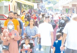 Gaziantep’te çarşılarda yoğunluk azalmıyor