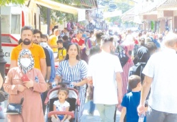 Gaziantep’te çarşılarda yoğunluk azalmıyor