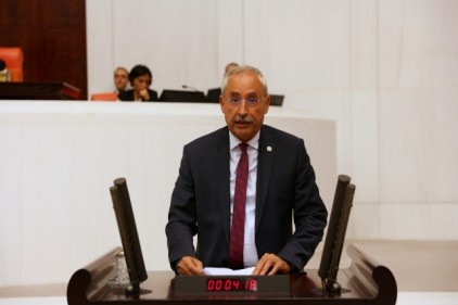 Gaziantep’te deprem için verdiğim soru önergesi 4 aydır cevaplanmadı