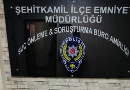 Evini silah atölyesine çevirdi