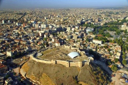 Gaziantep&#8217;te hane başına 4.23 kişi düşüyor