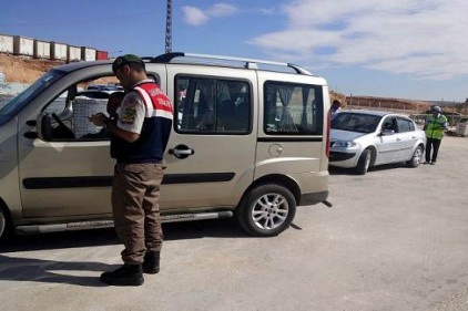 Gaziantep&#039;te jandarma ve polis birlikte trafik uygulaması yaptı 