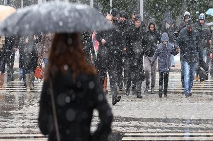 Gaziantep&#8217;te kuvvetli sağanak yağış var