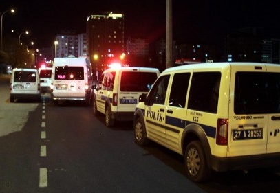 Gaziantep’te şüpheli bir araç polisi alarma geçirdi