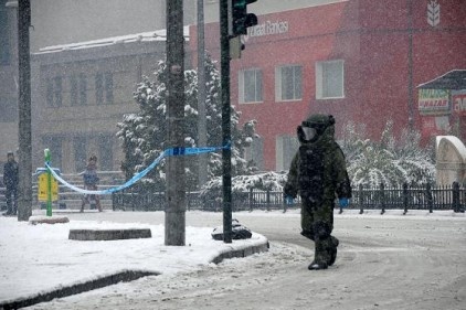 Gaziantep&#039;te şüpheli çantadan kıyafet çıktı